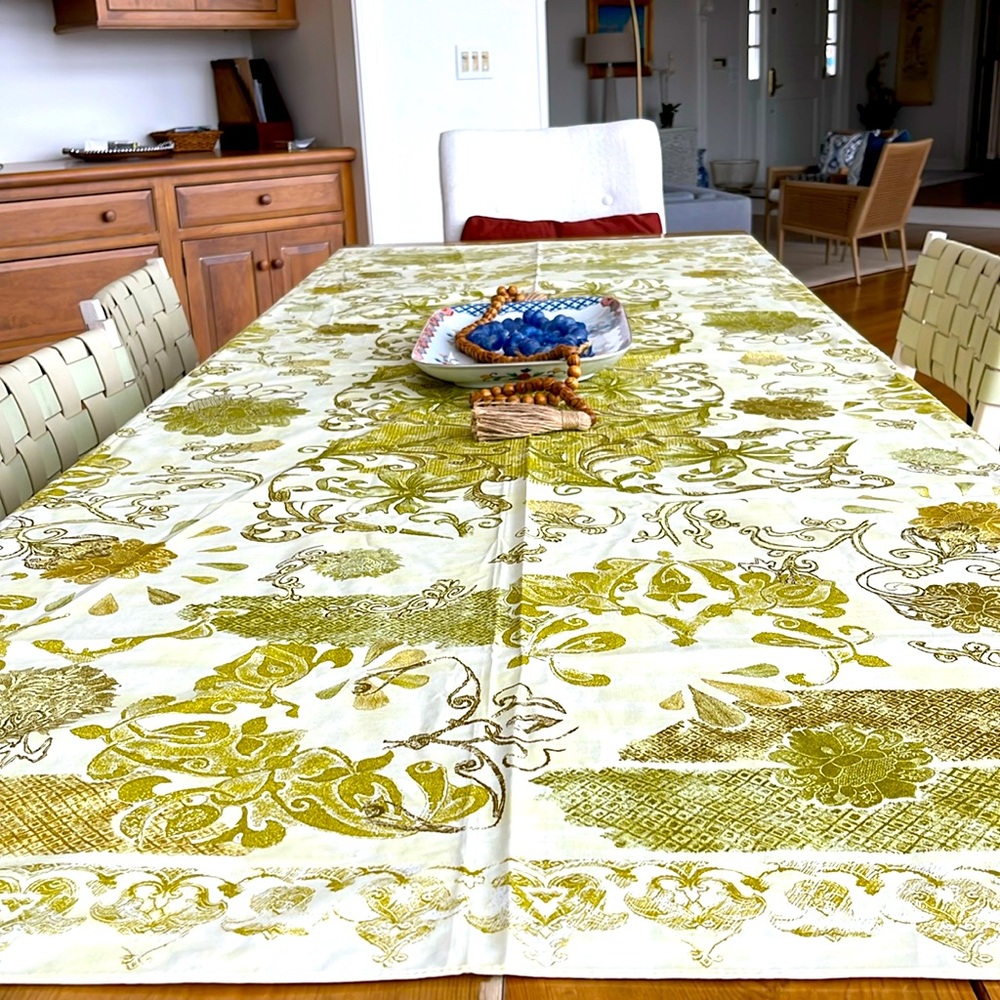 Gorgeous Beauville green gold tablecloth. ORFEO 67”/95” new 💯 cotton handprint